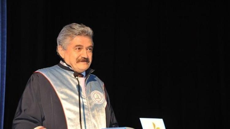 BEÜ’den Prof. Dr. Oruç’a Hizmet Ödülü