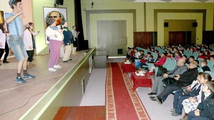 Aziziye Belediyesi Çocukları Tiyatro İle Buluşturdu…