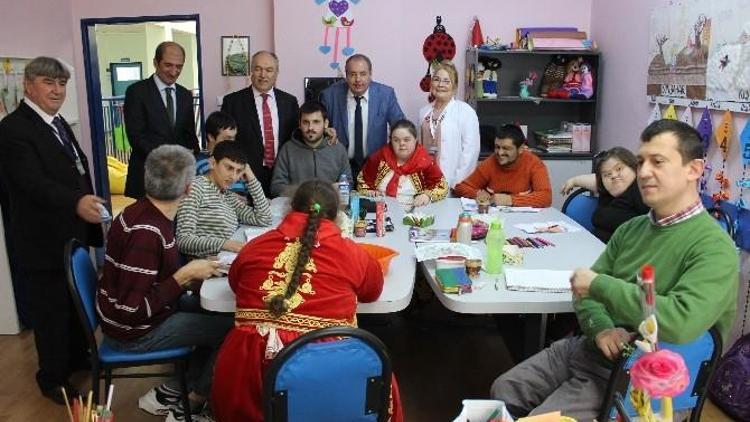 Hafif Düzeyde Zihinsel Engellilere Yönelik Keçe Kursu