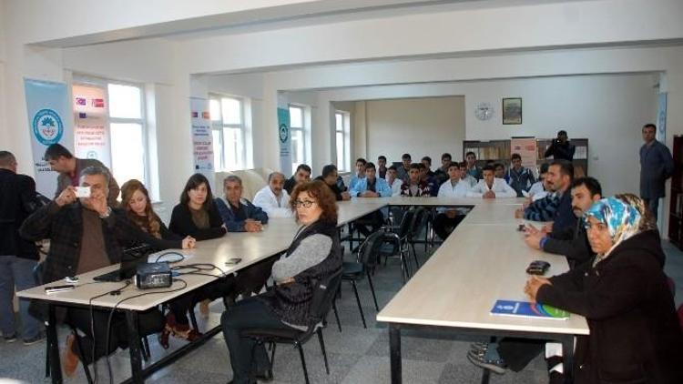 Meslek Lisesi Öğrencileri 2 Hafta Boyunca Yurt Dışında Eğitim Görecek