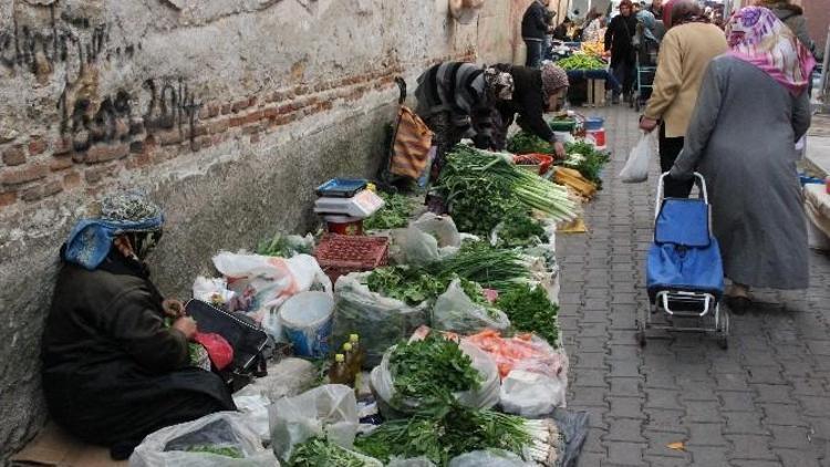 Yabani Otlar Geçim Kaynağı Oluyor