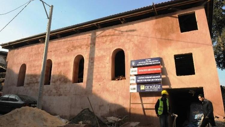 2 Asırlık Camii Büyükşehir İle Yenileniyor