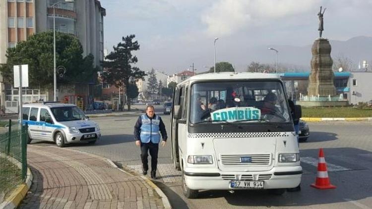 Çaycuma Zabıtasından Minübüs Denetimi