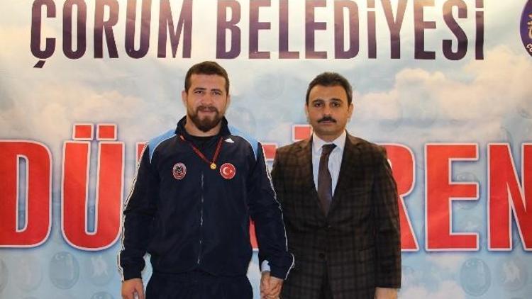 Başkan Külcü’den Başarılı Sporculara Ödül