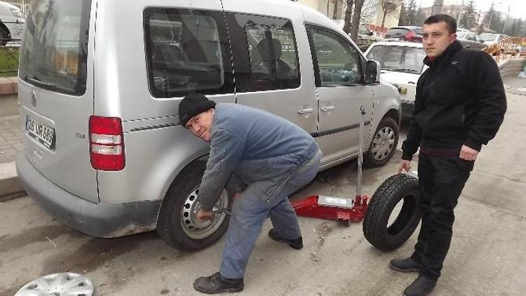 Tamircilerde Kış Lastiği Yoğunluğu