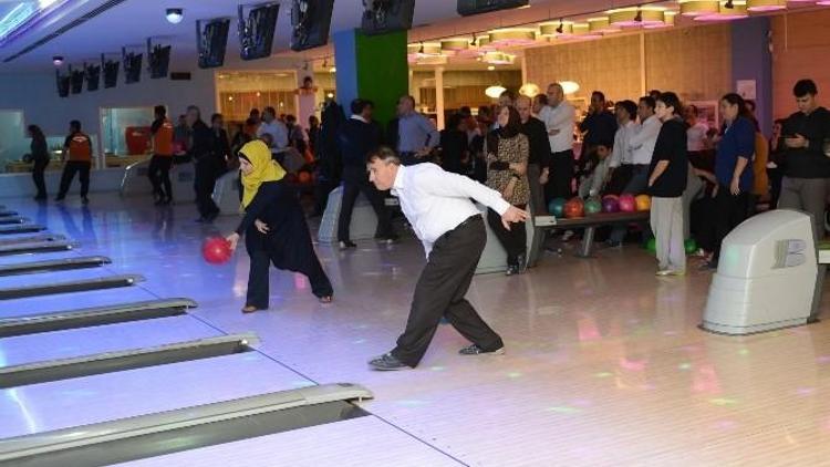 Bowlingde Şampiyon Kültür Ve Sosyal İşler Müdürlüğü