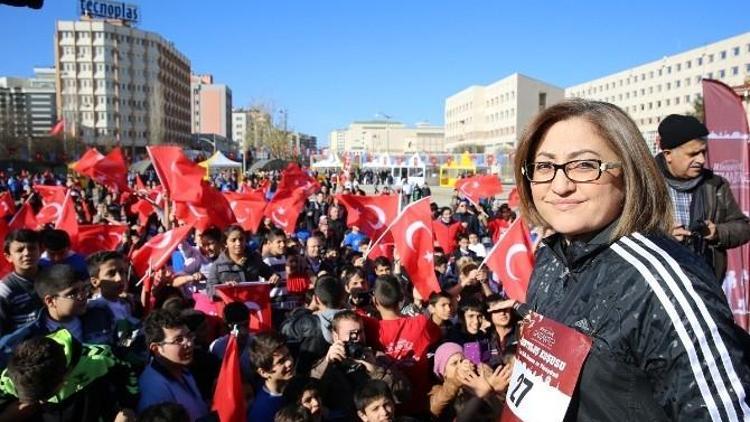 Türkiye Gaziantep’in Kurtuluş Koşusunda Buluştu