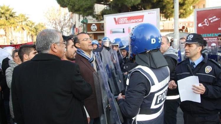 Didim’de İzinsiz Yürüyüşe Polis Müdahalesi…