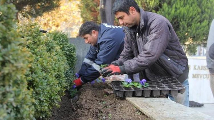 Menderes’te Sokaklar Çiçeklerle Renklenecek