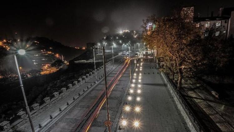 Hisar Park Caddesi’ne Taban Aydınlatması