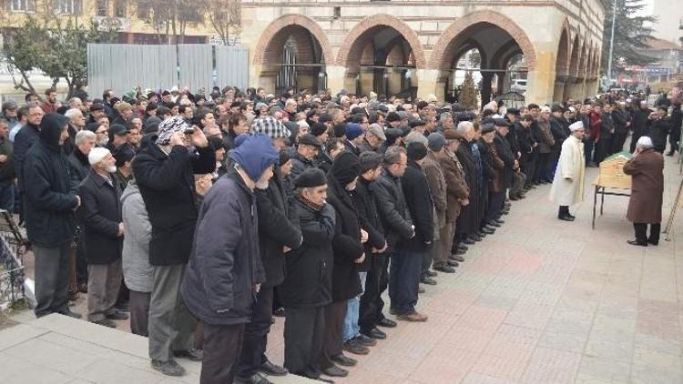 CHP Merkez İlçe Eski Başkanı Kalbine Yenik Düştü