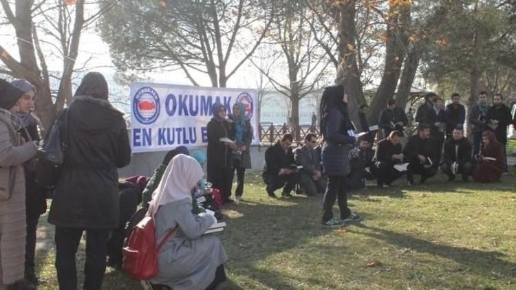 Genç Memur-sen Mehmet Akif’i Andı