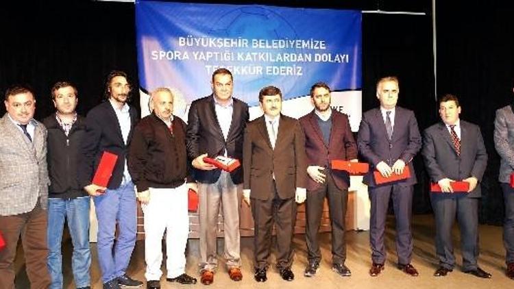 Trabzon Büyükşehir Belediyesi, Başarılı Sporcu Ve Kulüpleri Ödüllendirdi