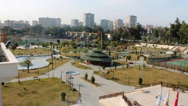 Yüreğir’de Parklar Yenileniyor, Yeni Parklar Yapılıyor