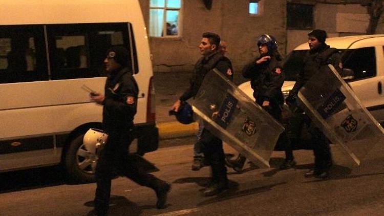 İki Aile Arasında Çıkan Kavgada 1 Polis Yaralandı, 10 Kişi Gözaltına Alındı