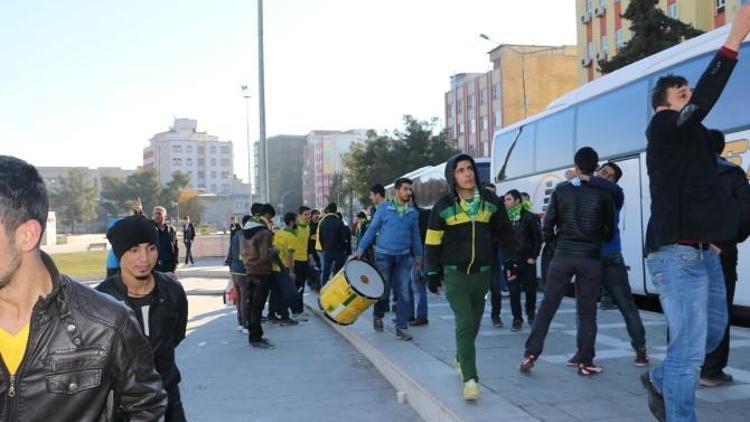 Büyükşehir’den Şanlıurfaspor Taraftarına Otobüs Desteği