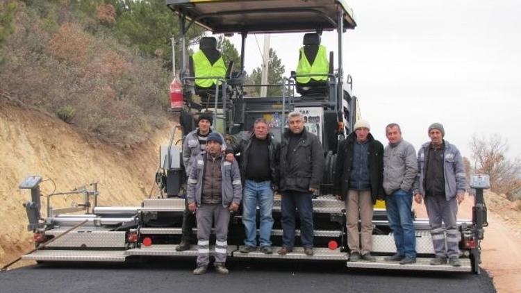 Hisarcık’ta Orman Yolu Asfaltlanıyor