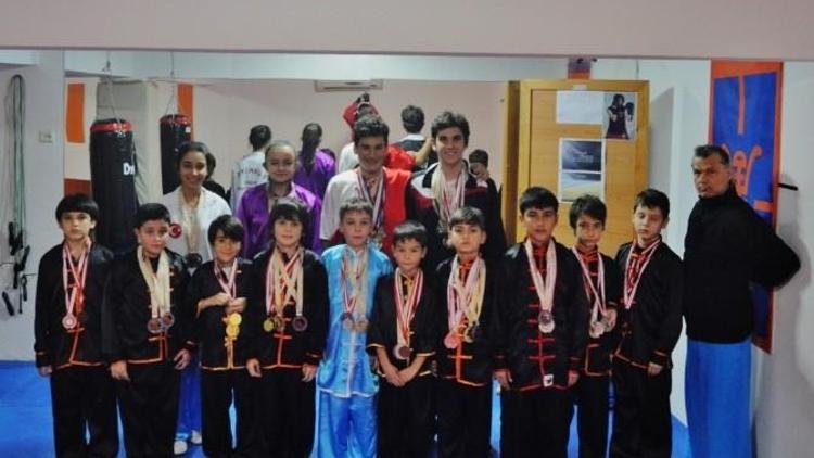 Bodrumlu Wushu Sporcuları 1 Yılda 112 Madalya Kazandı