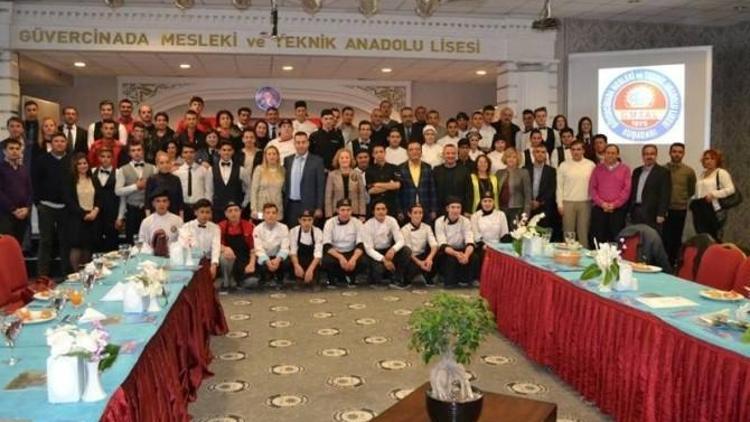 Turizm Lisesinden Turizmcilere Yemek