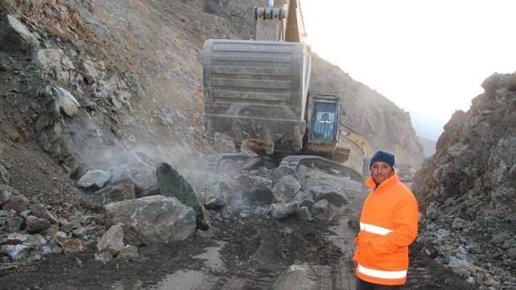 Oltu - Artvin Karayolu Trafiğe Açıldı