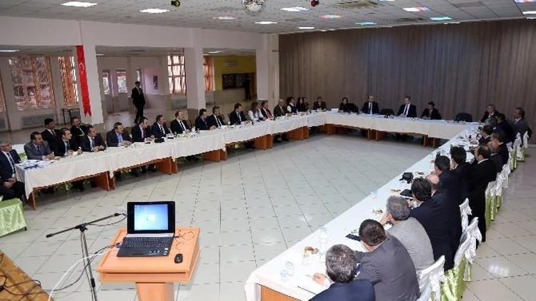 Gümüşhane’de 2015 Yılının Son İl Müdürleri Koordinasyon Toplantısı Gerçekleştirildi