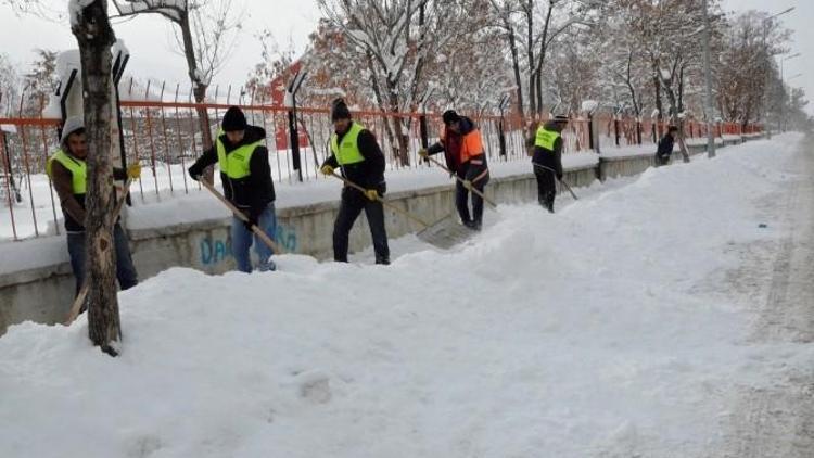 Palandöken Belediyesin’den Yoğun Kar Mesaisi