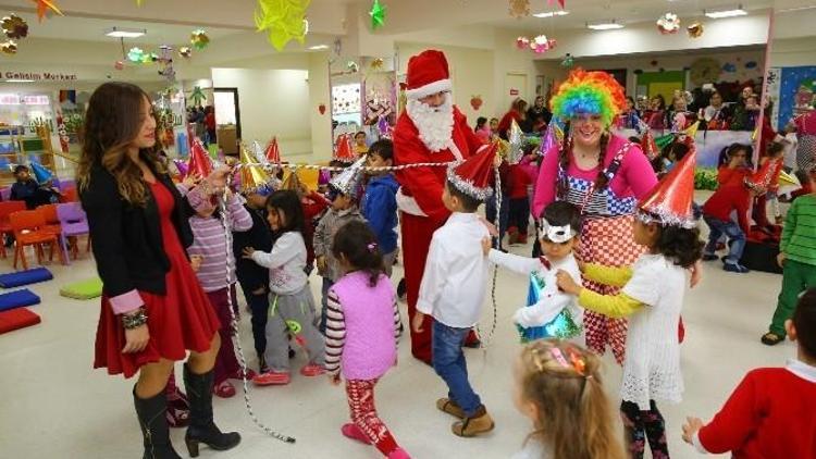 Buca’da Miniklere Coşku Dolu Yeni Yıl Eğlencesi