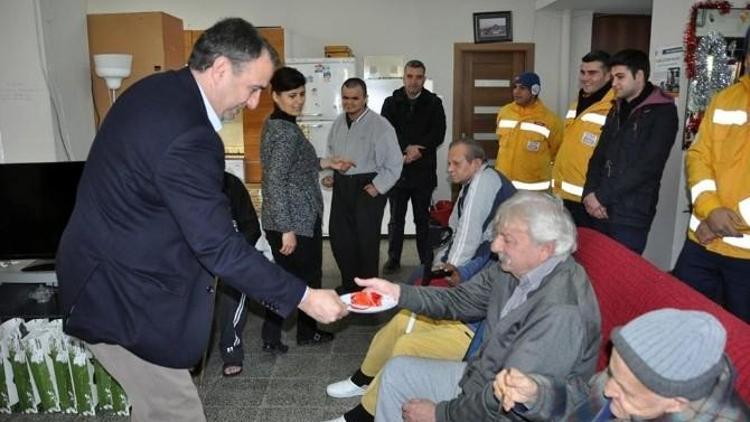 Ayvalık Belediye Başkanı Rahmi Gençer’den Anlamlı Ziyaretler