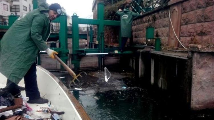 Porsuk Ekibinin Buzla Mücadelesi Bu Yıl Da Devam Ediyor