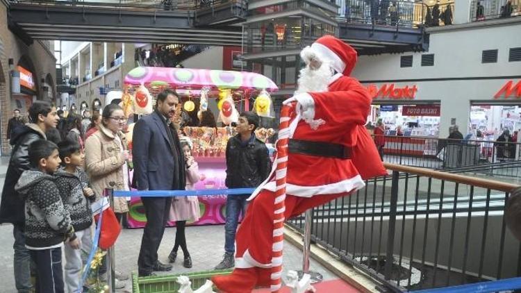 Forum Mersin’den ’Yeni Yıla Merhaba’ Etkinliği