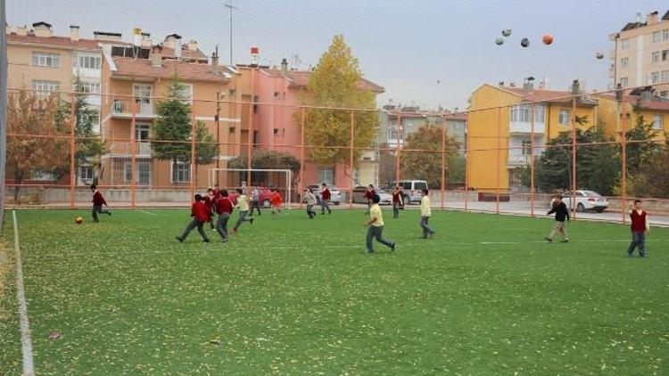 Selçuklu’ya 15 Suni Çim Saha Daha Kazandırıldı