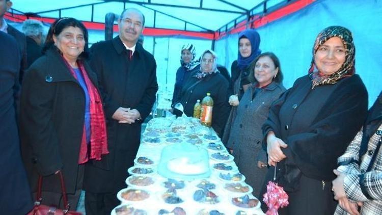 AK Parti Osmaniye İl Kadın Kolları Kermes Düzenledi