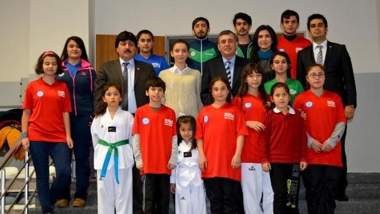 Büyükşehir’in Taekwondo Takımları Başarıya Doymuyor