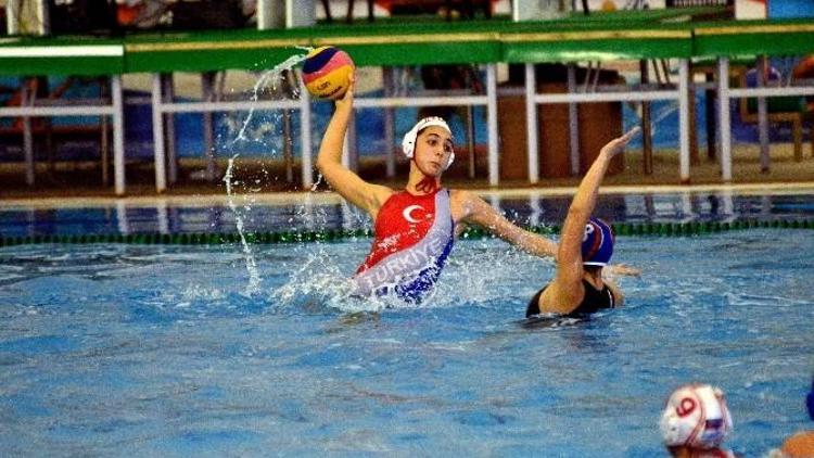 Başarılı Sporcu Dilara, Bodrum’un Gururu Oldu