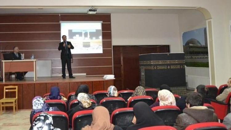 2016 Yılı Umre Seminerleri Sürüyor