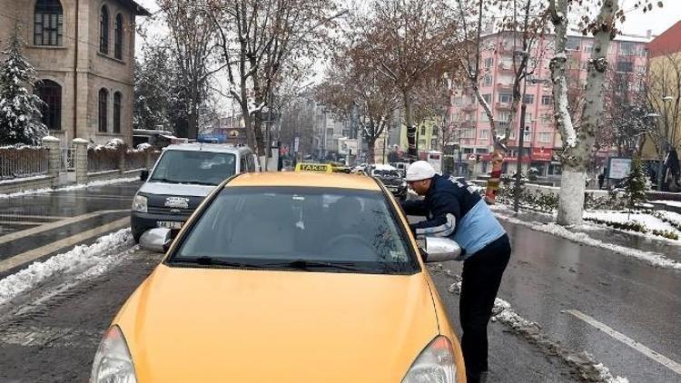 Servis Araçları Ve Ticari Araçlar Denetleniyor