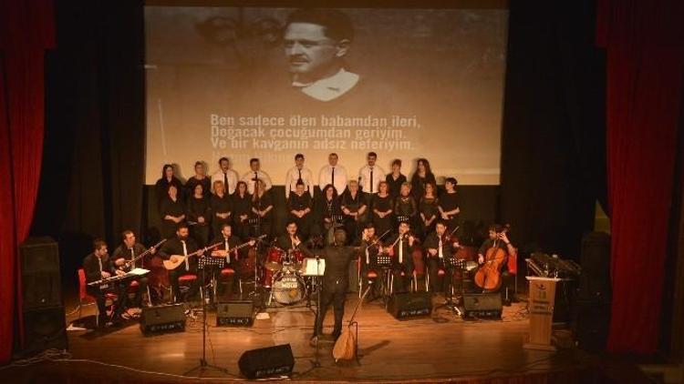 Nazım Hikmet Türkülerle Anıldı