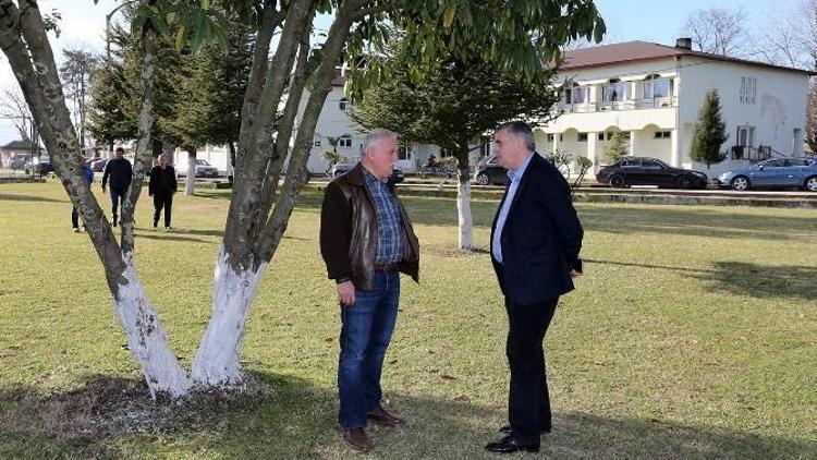 Başkan Toçoğlu, Sakaryasporlu Yönetici Ve Futbolcular İle Bir Araya Geldi