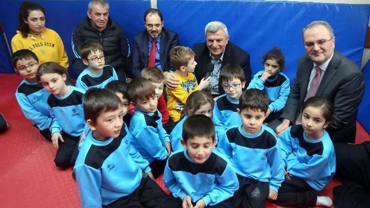 Başkan Karaosmanoğlu: “Spor Okulları Türkiye’ye Model Olacak”