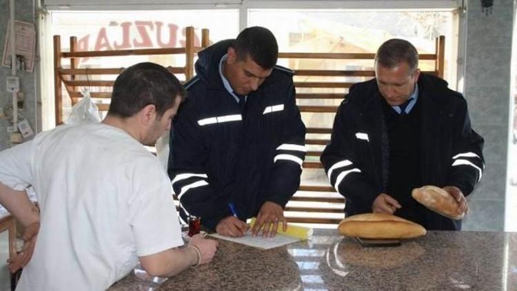 Zabıta Ekipleri Ekmek Satış Yerlerini Ve Gramajını Denetledi