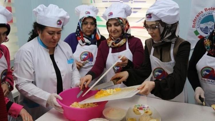 Kayseri Mutfağı Kursunda Sertifikalı Ev Yemekleri Hazırlama Ve Pastacı Çırağı Kursu