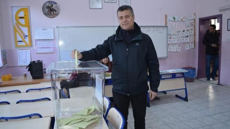 Hakan Ünal Yeniden Başkan