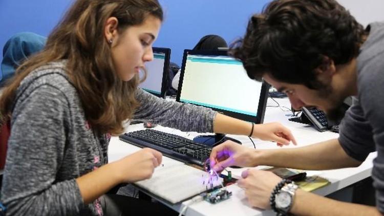 Başakşehir Belediyesi Living Lab’da ’Arduinolab’ Eğitimi