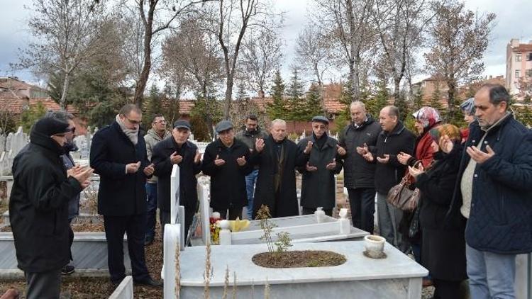 Gazeteci Mahmut Tunaboylu Anıldı