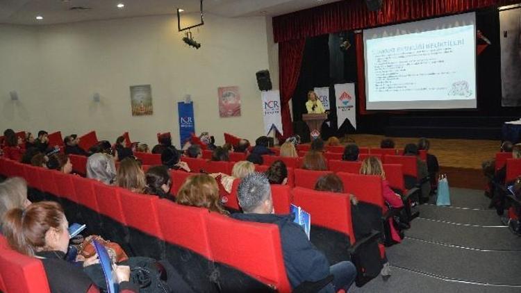 Öğretmen Ve Velilere Konferans