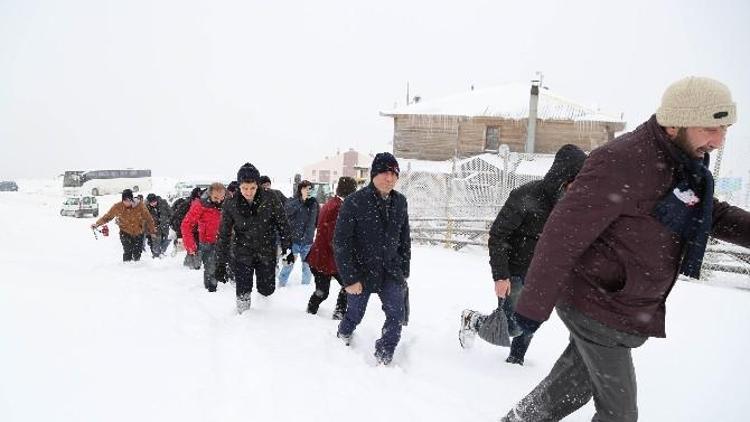 Başkan Genç, 30 Ülkeden 60 Öğrenci İle Akdağ’da Kuşlara Bıraktı