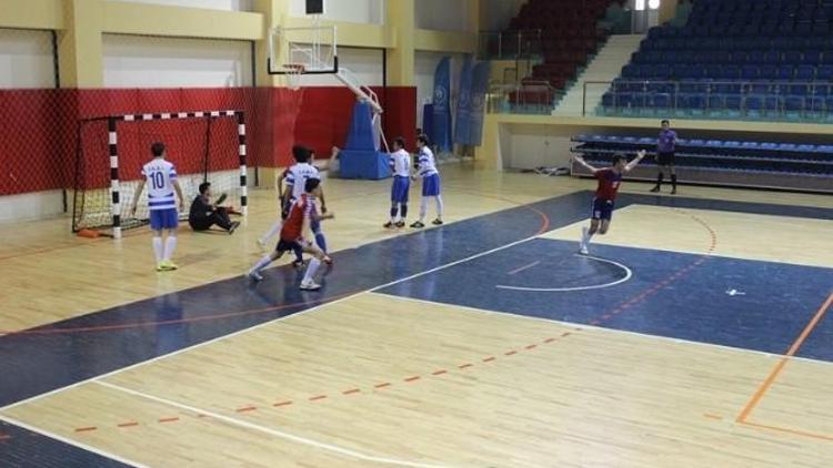 Düzce’de Futsal Müsabakaları Başladı