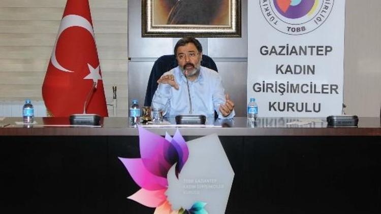 Yazar Ahmet Ümit Kadın Girişimcilerle Buluştu