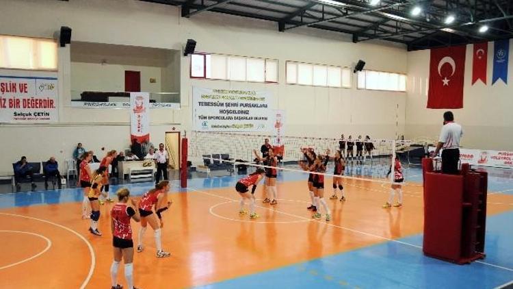 Güç Koleji Pursaklar Voleybol Takımı Zirvede