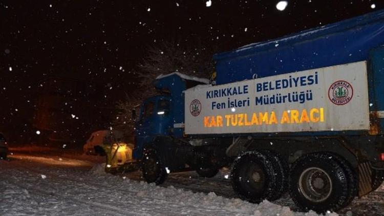 Kırıkkale Belediyesi’nde Kar Mesaisi